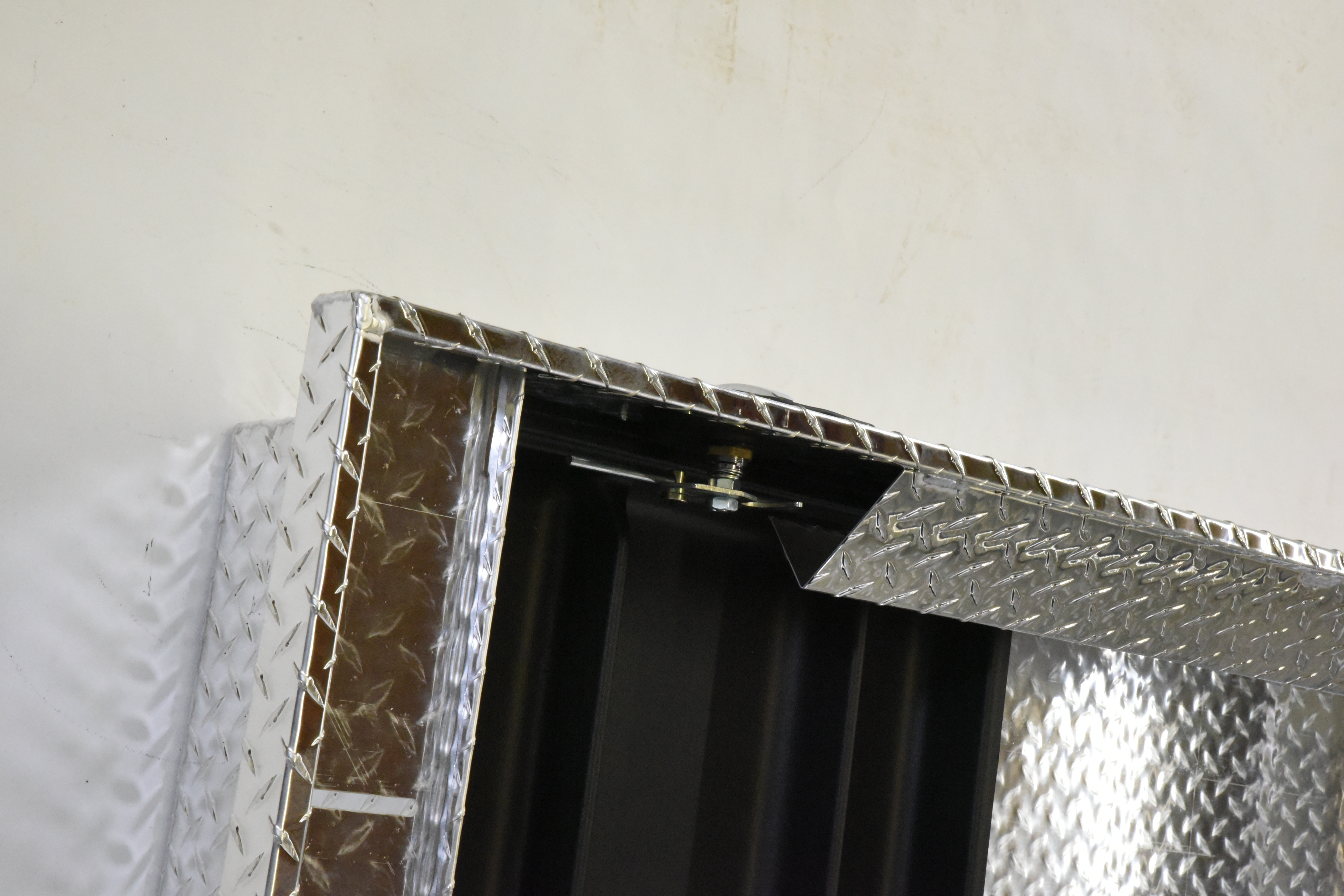 TrailFX 120691CR Low Profile Crossover Truck Tool Box Aluminum 69x19.25x13.5