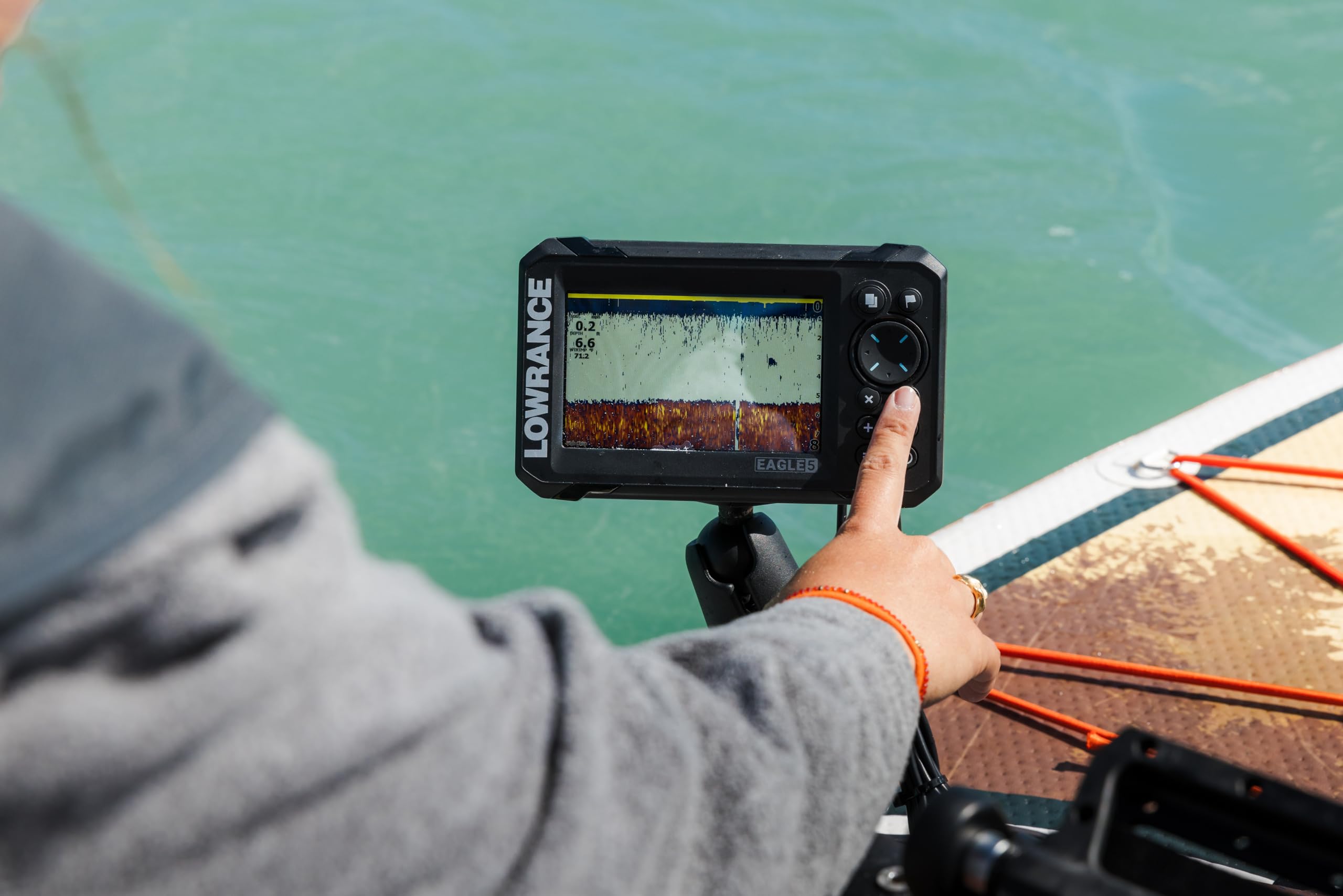 Lowrance 000-16111-001 Eagle 5 SplitShot Fishfinder with C-MAP US Inland Charts