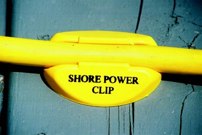 Dock Edge DE91200F  Shore Power Clip For 30 Amp Cords Yellow (4/Bag)