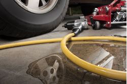 Picture of OilShield OS3850 Rubber Air Hose Assembly 3/8" x 50' Oil Resistant