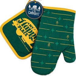 Picture of Camco 53124  Green Grid Oven Mitt/Dark Blue Pot Holder Set