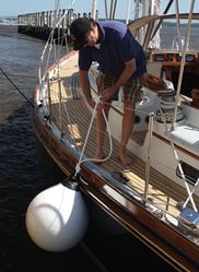 Picture of Taylor Made 2020108080 12" Tuff End Inflatable Vinyl Buoy White