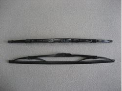 Picture of AP WT1-32 32" Universal Contour Windshield Wiper Blade for RV